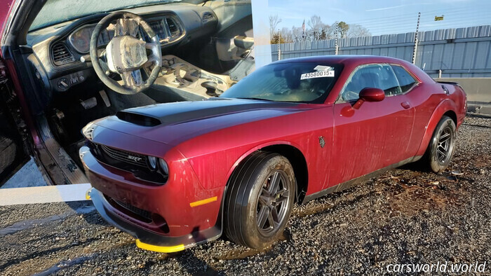 Совершенно новый Dodge Demon 170 затопили в канализацию | Carscoops